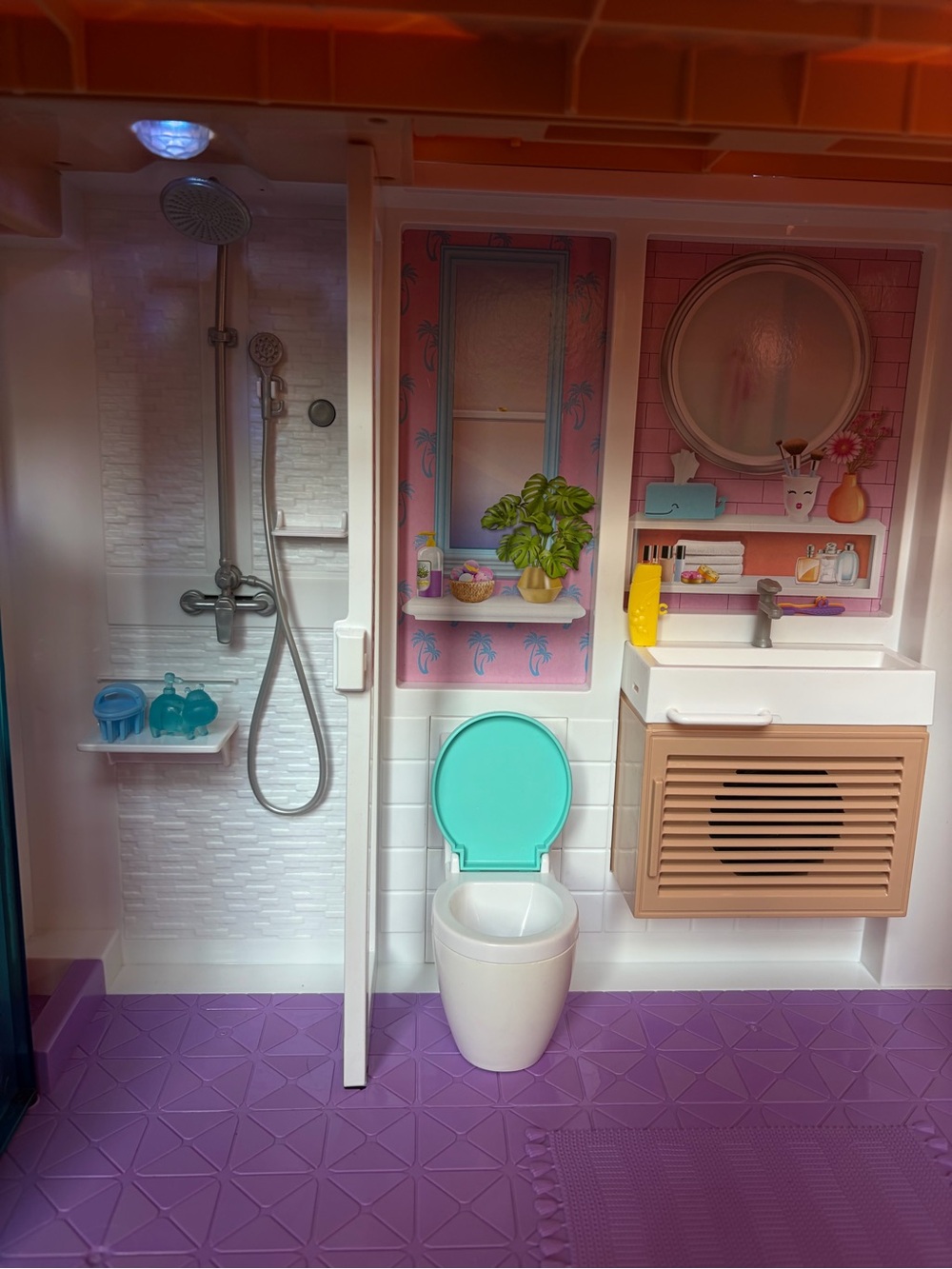 Barbie  Dream Multi-Level Playhouse in Pink, Purple, Teal includes accessories - Picture 6 of 10